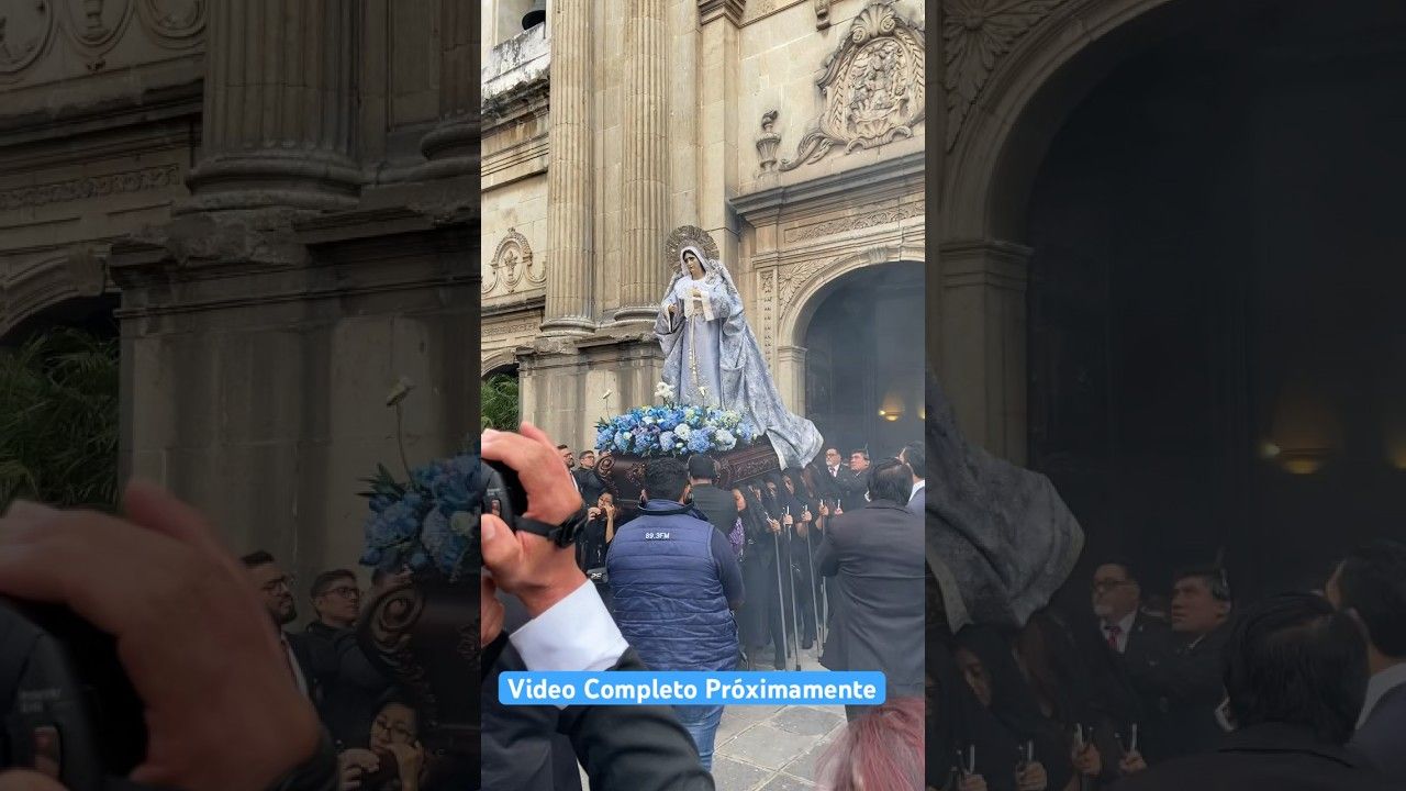 Impresionante salida de Nuestra Señora de los Dolores