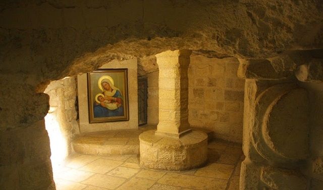 «La Virgen me salvó la vida», confiesa el franciscano apuñalado en la Gruta de la Leche de Belén 1