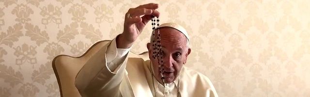 El Papa Francisco anima a rezar el rosario contra la pandemia