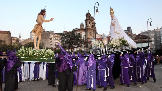 Santo Encuentro entre Jesús rsucitado y María en Pontevedra - foto de Rafa Fariña