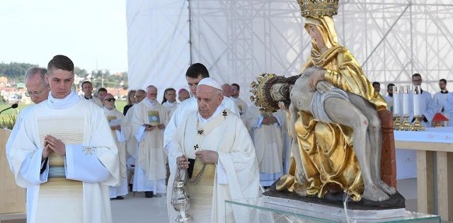 El Papa Francisco en Eslovaquia con su patrona, la Virgen de los 7 dolores