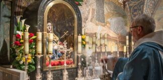 La capilla de la Dolorosa en el Santo Sepulcro, con su misa del viernes previo a Ramos