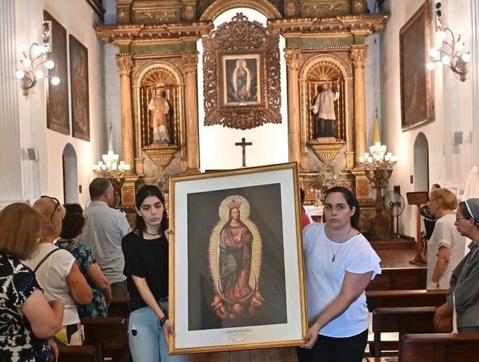 Devoción a Nuestra Señora de los Milagros en Santa Fe, Argentina, quizá la pintura más antigua del país