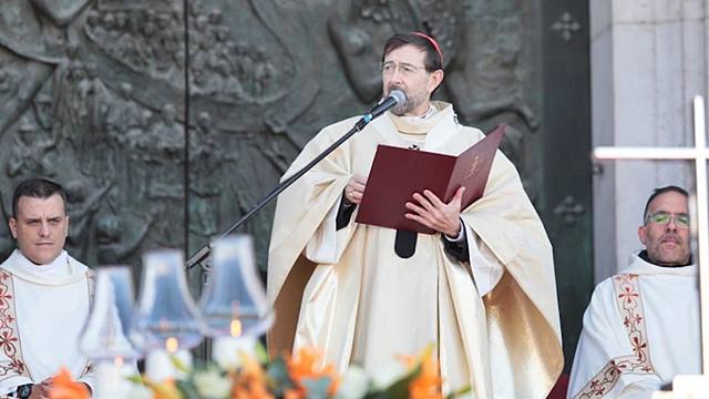 El cardenal Cobo, durante la misa de la Almudena en Madrid.