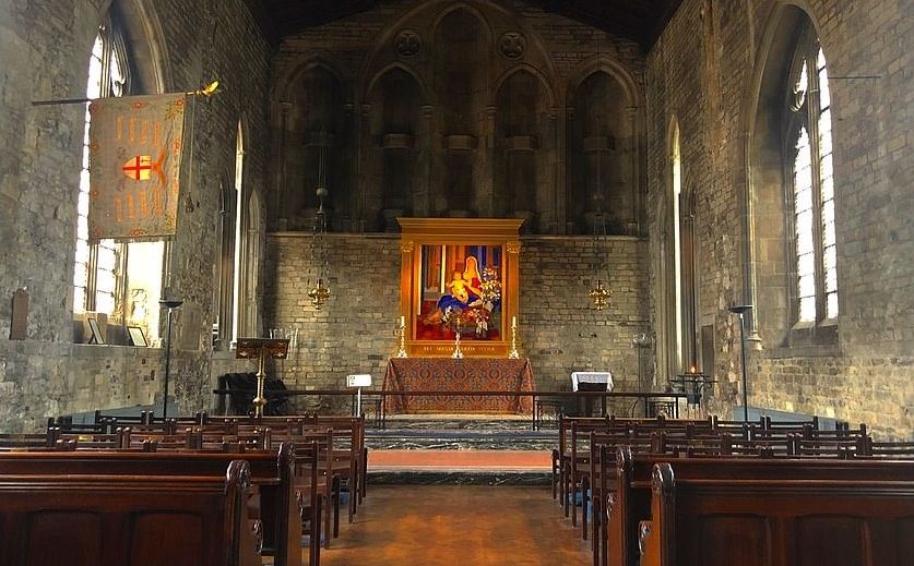 La Capilla de la Señora, Lady Chapel, único lugar de Londres donde la Virgen se apareció... y donde rezó el historiador Tom Holland