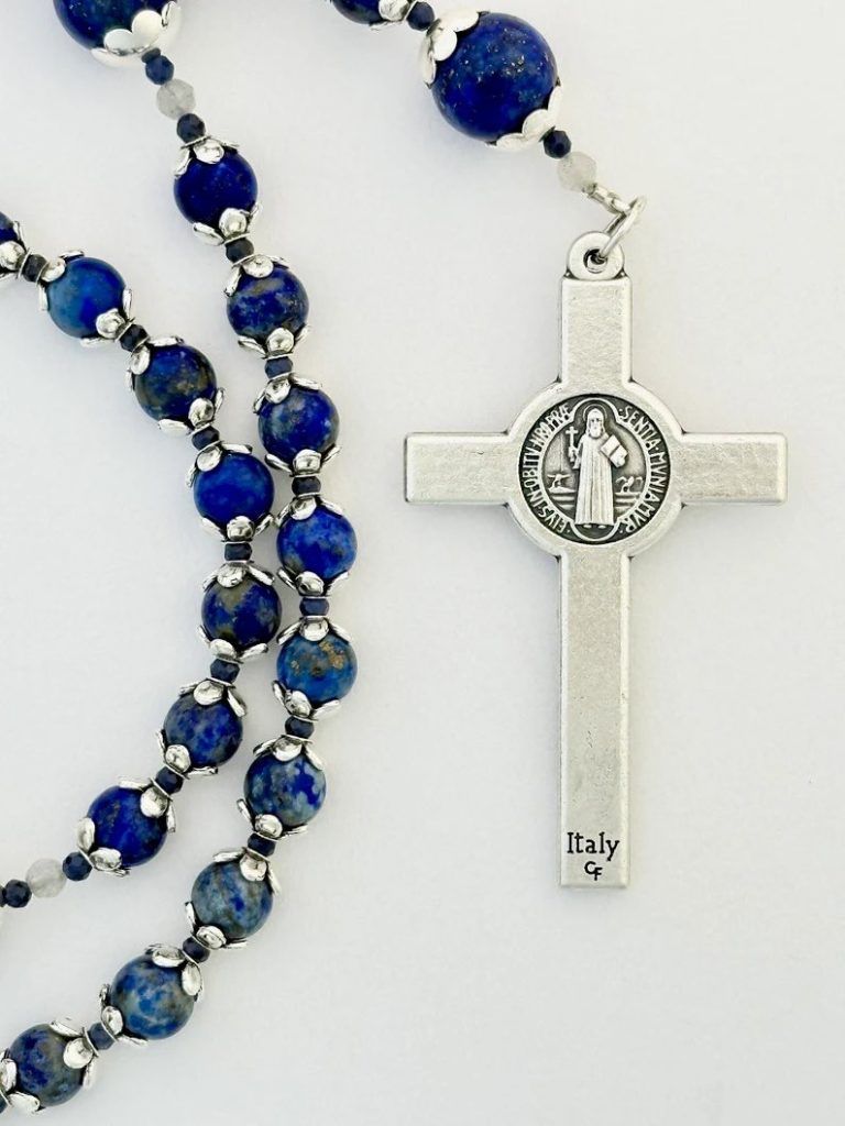 Un rosario de Bree Solstad. 