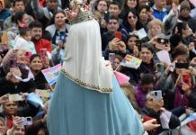 Multitud en 2024 acompaña a la Virgen del Rosario de San Nicolás, Argentina