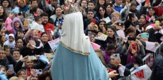 Multitud en 2024 acompaña a la Virgen del Rosario de San Nicolás, Argentina