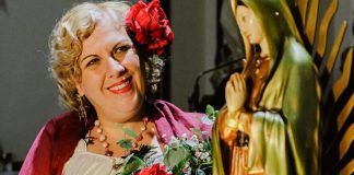 La cantautora católica panameña Ana de Watts agradece a la Virgen su intercesión en la vida familiar