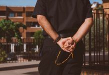 El rezo del Rosario es una devoción habitual de los consagrados, en porcentaje que roza los tres cuartos.